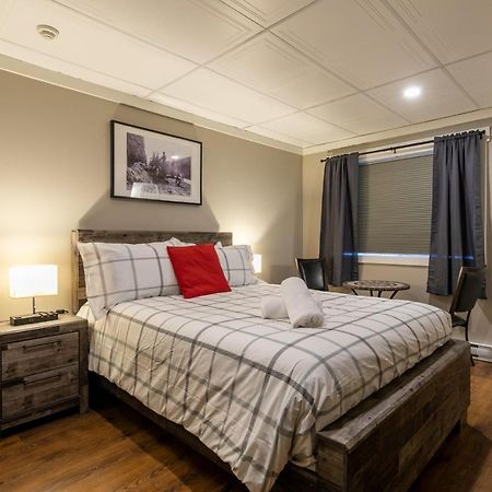 The Cache Hotel And Lodgings 골든 외부 사진